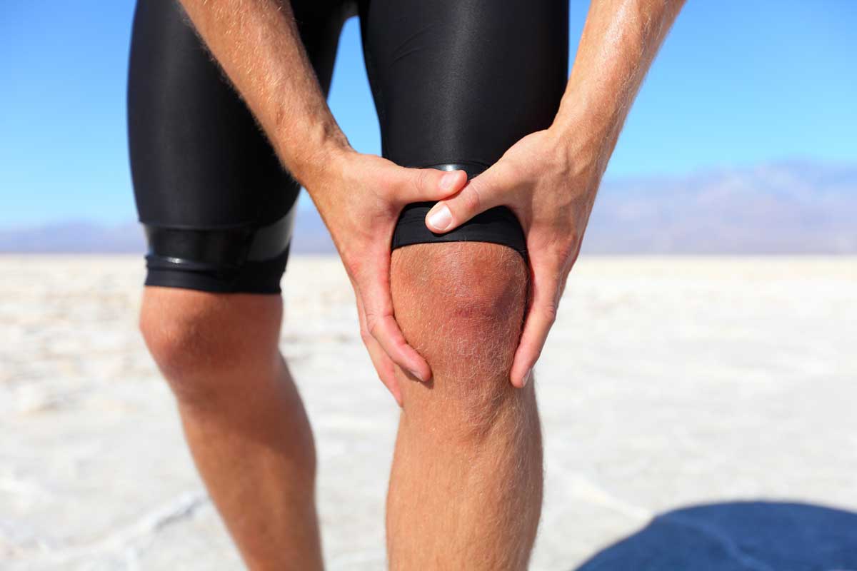 man-suffering-knee-pain-from-reactive-arthritis